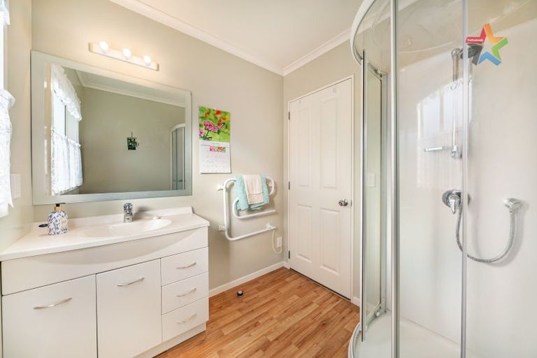 Photo of property in 10 Woodland Mews, Wainuiomata, Lower Hutt, 5014