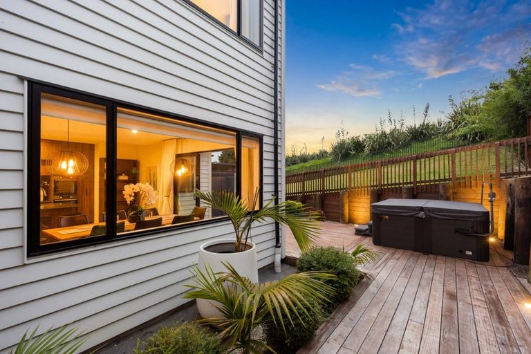 Photo of property in 55 Godfrey Drive, Orewa, 0931