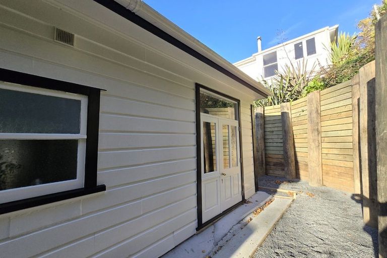 Photo of property in 35 Patanga Crescent, Thorndon, Wellington, 6011