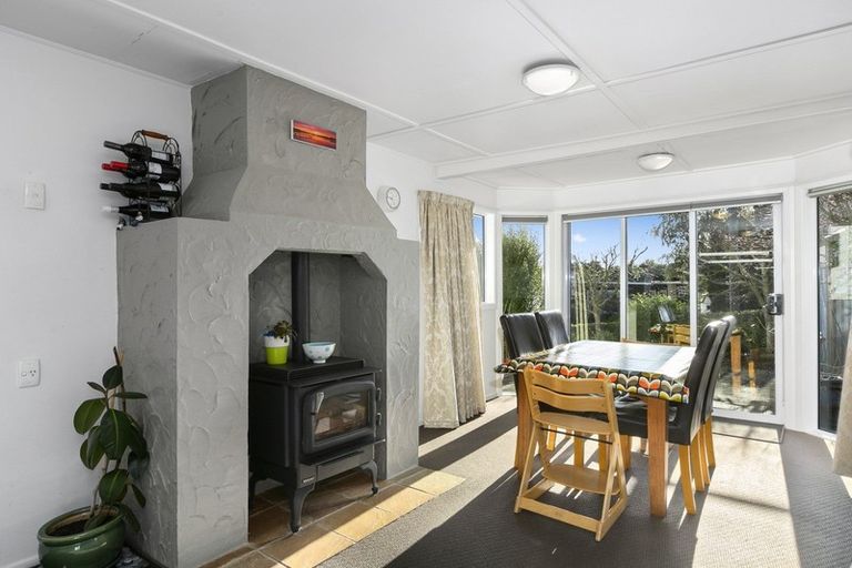 Photo of property in 18 Howard Street, Macandrew Bay, Dunedin, 9014