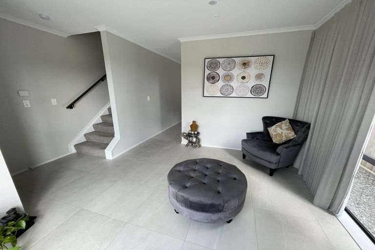 Photo of property in 19 Richard Petterd Way, Swanson, Auckland, 0614