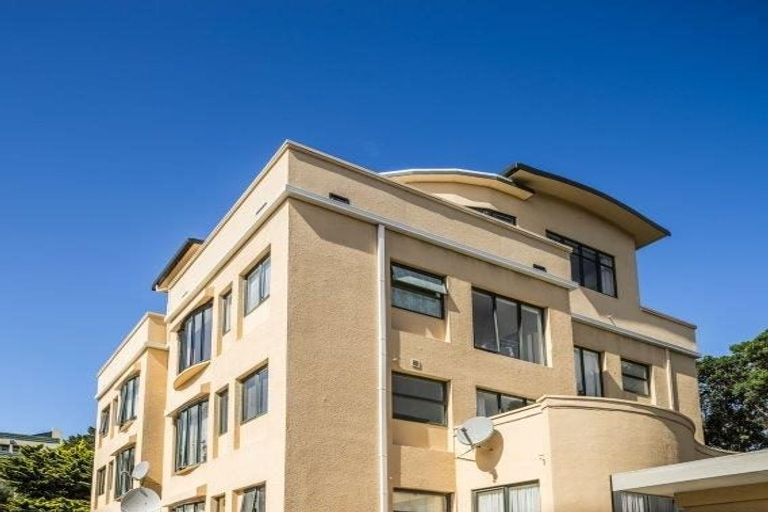 Photo of property in 564i Adelaide Road, Berhampore, Wellington, 6023