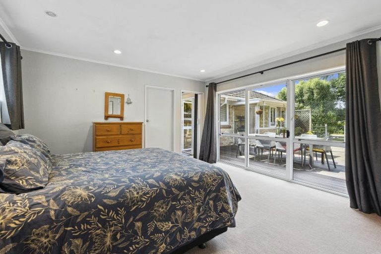 Photo of property in 21 Clevedon Road, Papakura, 2110