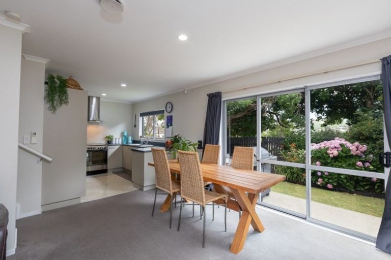 Photo of property in 2a Kapiti Crescent, Titahi Bay, Porirua, 5022