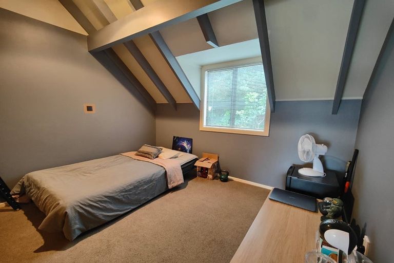 Photo of property in 8a Wattle Grove, Maungaraki, Lower Hutt, 5010