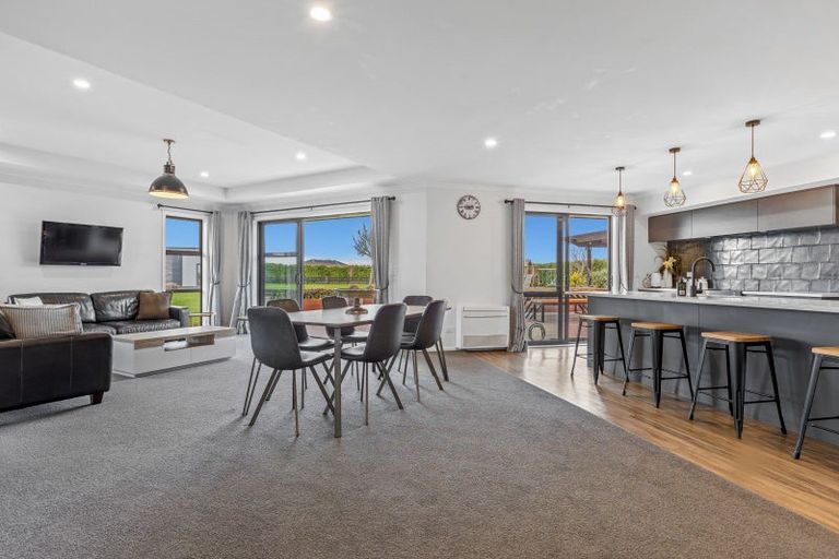 Photo of property in 28 Landsborough Drive, Darfield, 7571