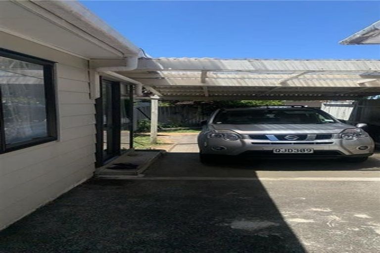 Photo of property in 6 Manapouri Place, Pakuranga Heights, Auckland, 2010