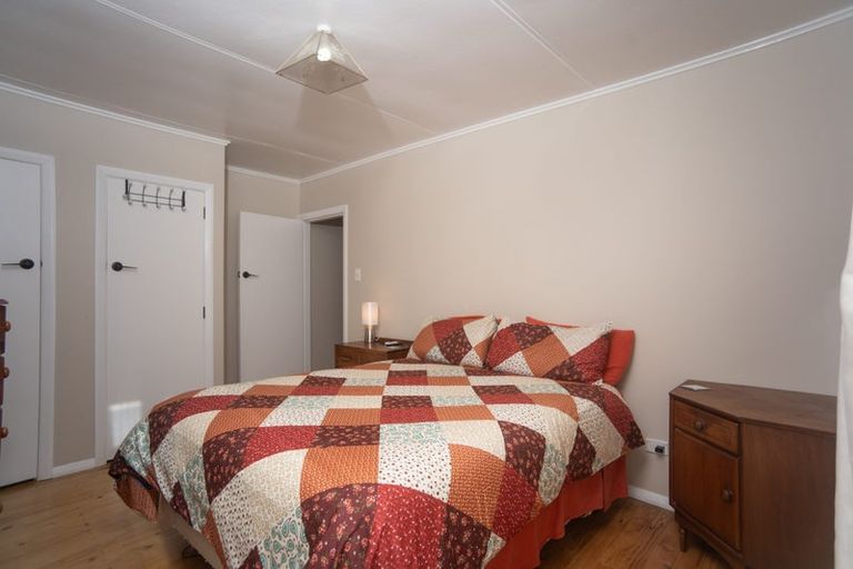 Photo of property in 16 Manchester Street, Patea, 4520