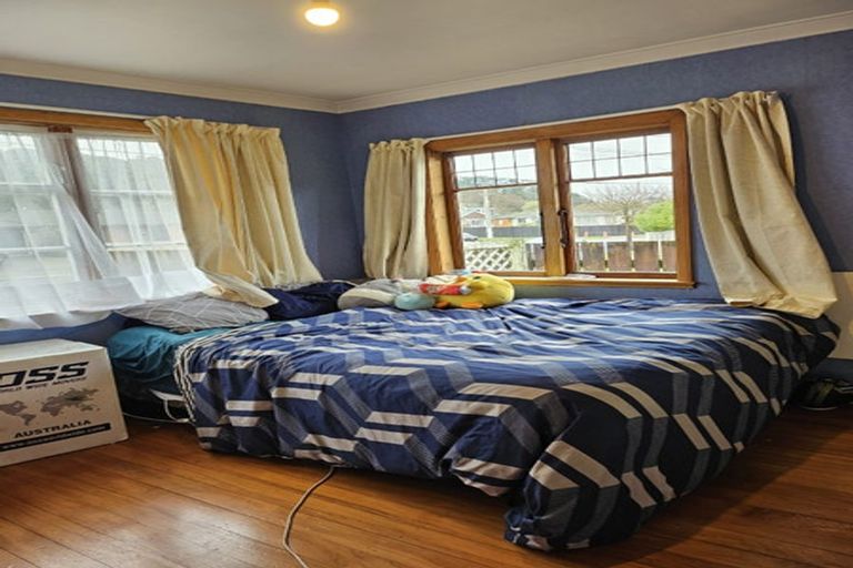 Photo of property in 38 Seddon Street, Wallaceville, Upper Hutt, 5018