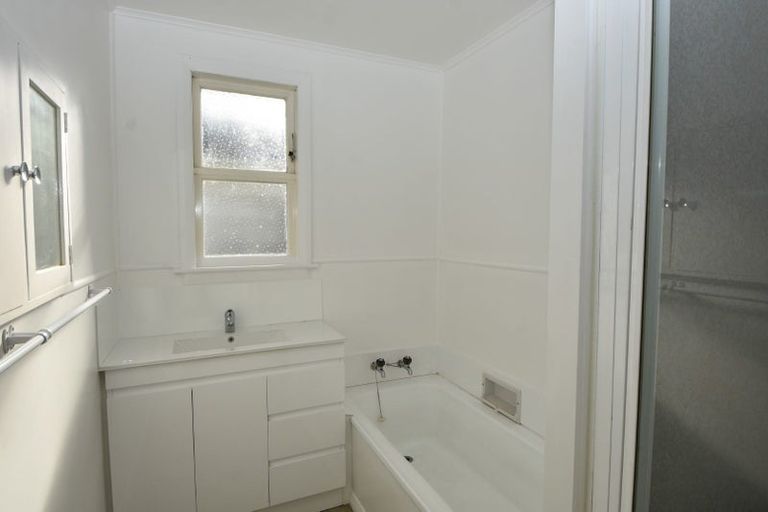 Photo of property in 132 Pembroke Street, Carterton, 5713