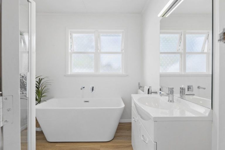 Photo of property in 282 Tremaine Avenue, Takaro, Palmerston North, 4412