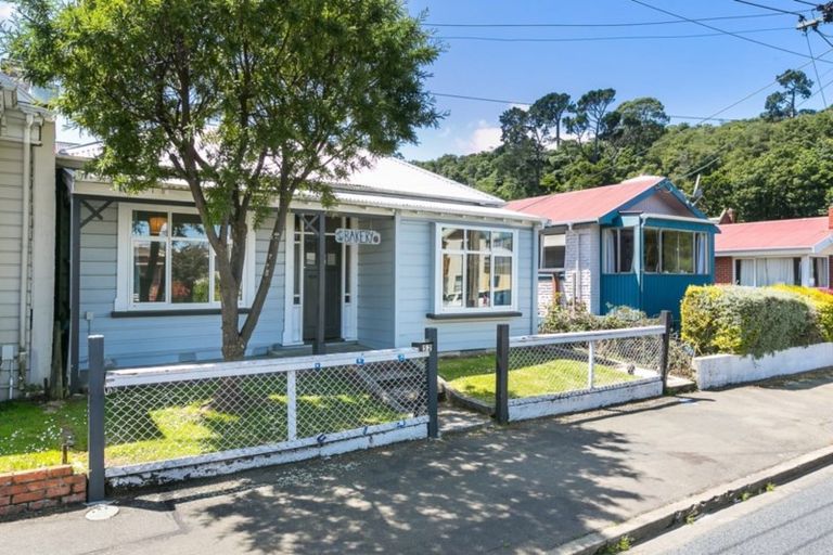 Photo of property in 52 Howe Street, North Dunedin, Dunedin, 9016