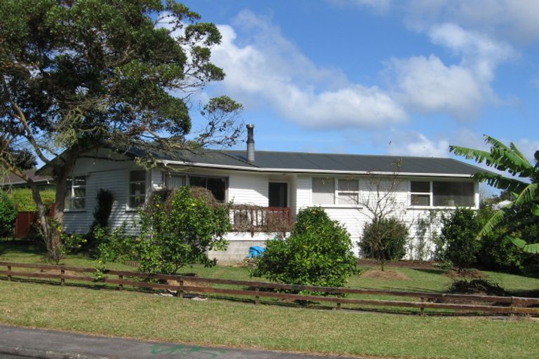 Photo of property in 48 Riverpark Crescent, Henderson, Auckland, 0610