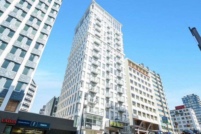 Photo of property in Terrace Heights Apartments, 9d/163 The Terrace, Wellington Central, Wellington, 6011