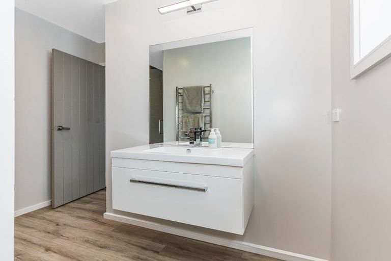 Photo of property in 105 Endeavour Drive, Whitby, Porirua, 5024