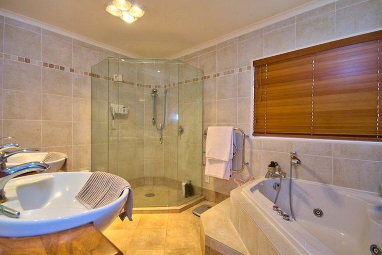 Photo of property in 24 Brampton Road, Snells Beach, 0920