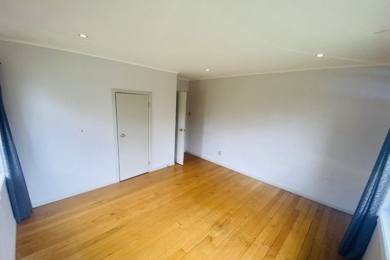 Photo of property in 51 Smythe Road, Henderson, Auckland, 0612