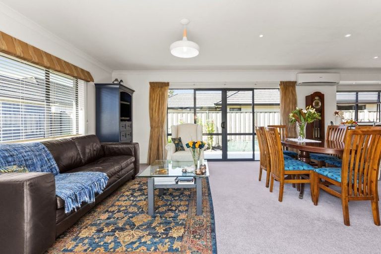 Photo of property in 21 Pinotage Drive, Greenmeadows, Napier, 4112
