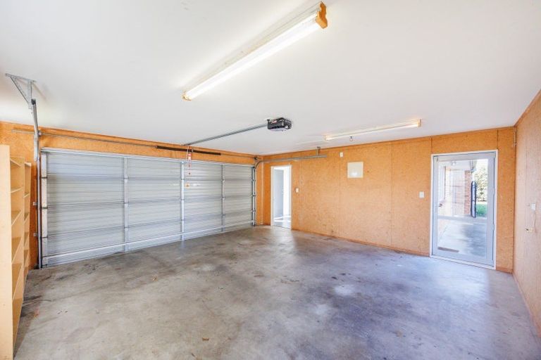 Photo of property in 51 Tennyson Avenue, Kelvin Grove, Palmerston North, 4414