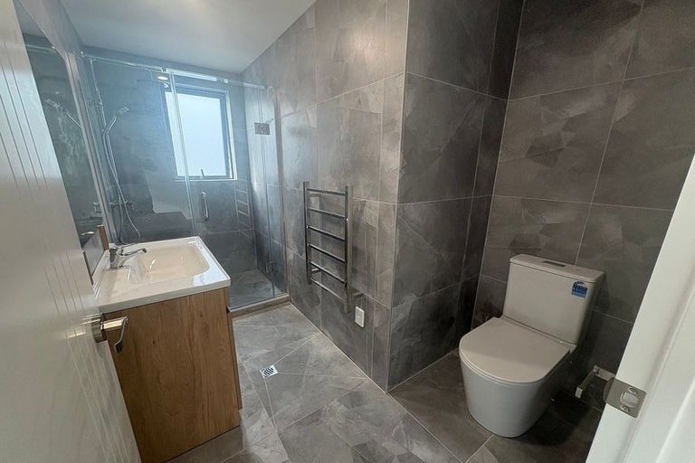 Photo of property in 47 Dale Crescent, Pakuranga, Auckland, 2010