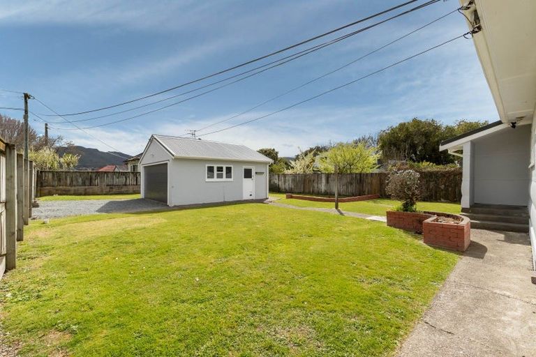 Photo of property in 33 John Street, Trentham, Upper Hutt, 5018