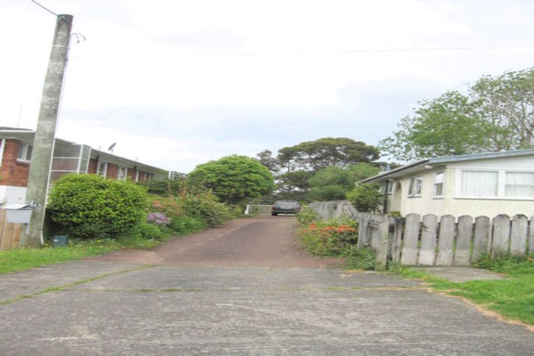 Photo of property in 2/43 Stanley Road, Glenfield, Auckland, 0629