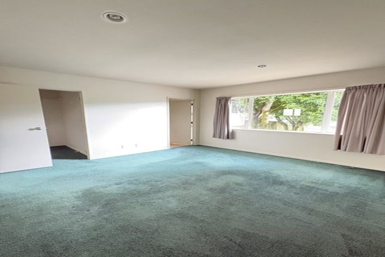 Photo of property in 31 Bronzewing Terrace, Unsworth Heights, Auckland, 0632