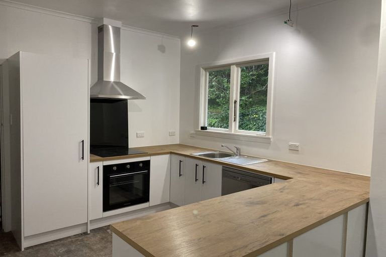 Photo of property in 12a Harvey Road, Bluff Hill, Napier, 4110