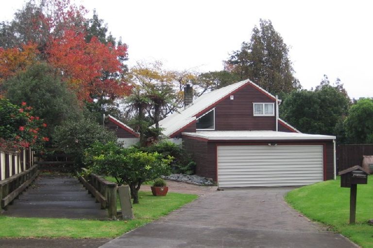 Photo of property in 13 Matuku Place, Papatoetoe, Auckland, 2025