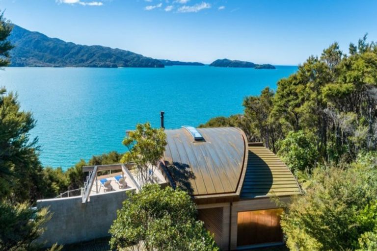 Photo of property in 179 Tokongawa Drive, Kaiteriteri, Motueka, 7197