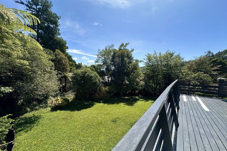 Photo of property in 480 Stokes Valley Road, Stokes Valley, Lower Hutt, 5019