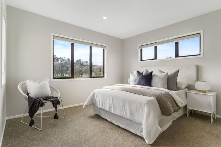 Photo of property in 17 Kahika Grove, Huapai, Kumeu, 0810