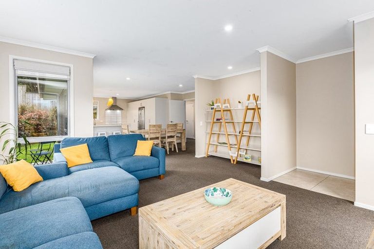 Photo of property in 7 Grapnel Lane, Whitby, Porirua, 5024