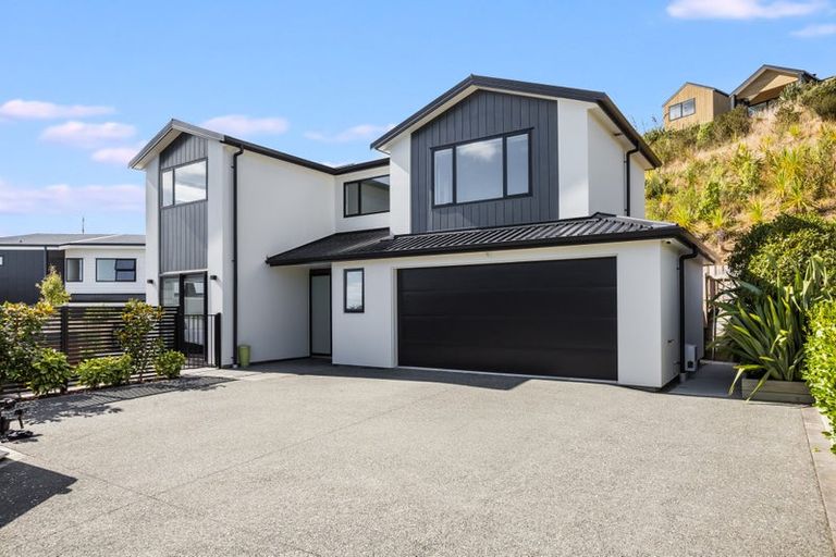 Photo of property in 29a Waitaria Terrace, Aotea, Porirua, 5024