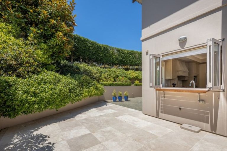 Photo of property in 18 Zeehaen Place, Britannia Heights, Nelson, 7010