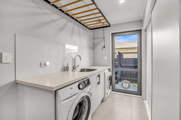 Photo of property in 6 Dunlops Crescent, Marshland, Christchurch, 8083