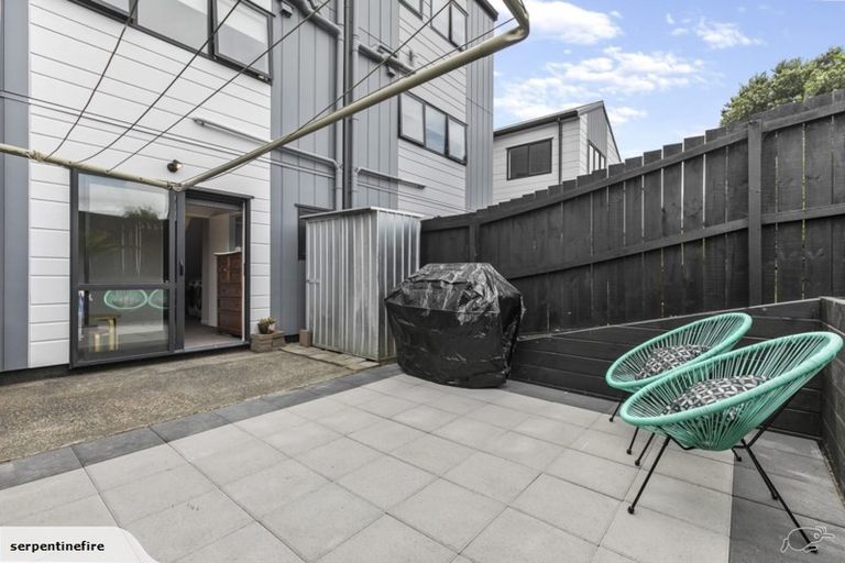 Photo of property in 26 Kevale Place, Manurewa, Auckland, 2102