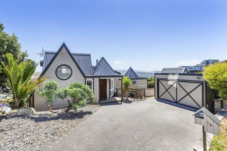 Photo of property in 13 Ettrick Grove, Papakowhai, Porirua, 5024