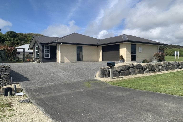 Photo of property in 140 Tudor Street, Hokitika, 7810
