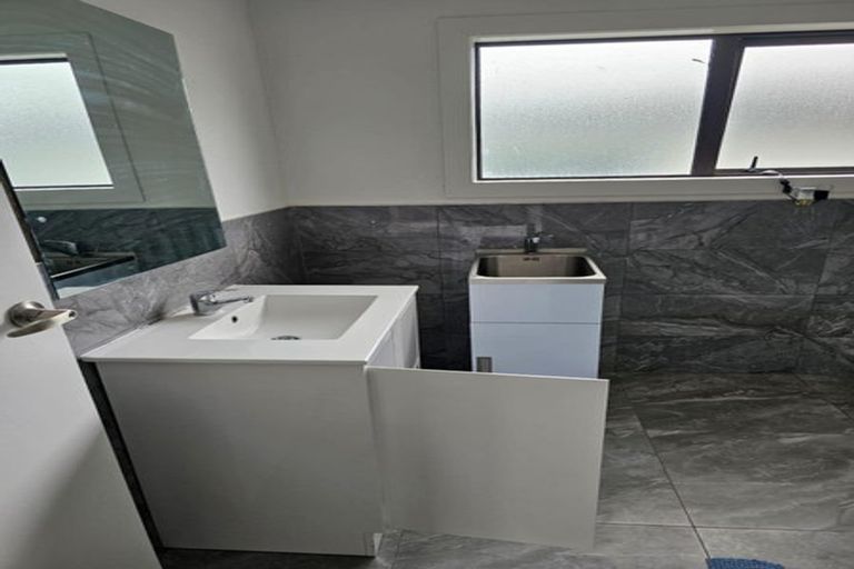 Photo of property in 22 Kelkirk Street, Kelston, Auckland, 0602