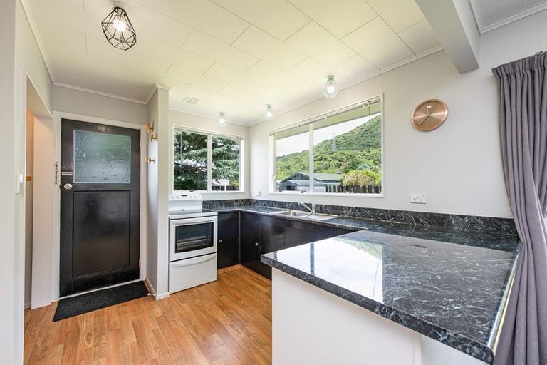 Photo of property in 39b Tacoma Drive, Totara Park, Upper Hutt, 5018