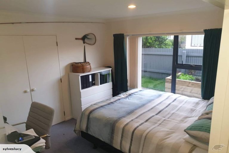 Photo of property in 81b Brooklands Road, Brooklands, New Plymouth, 4310