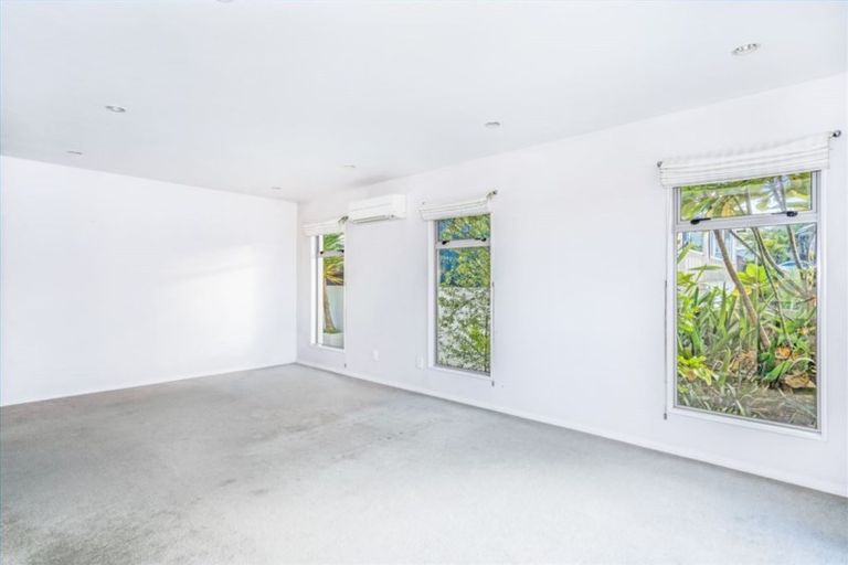 Photo of property in 10a Seaview Road, Whangarei, 0110