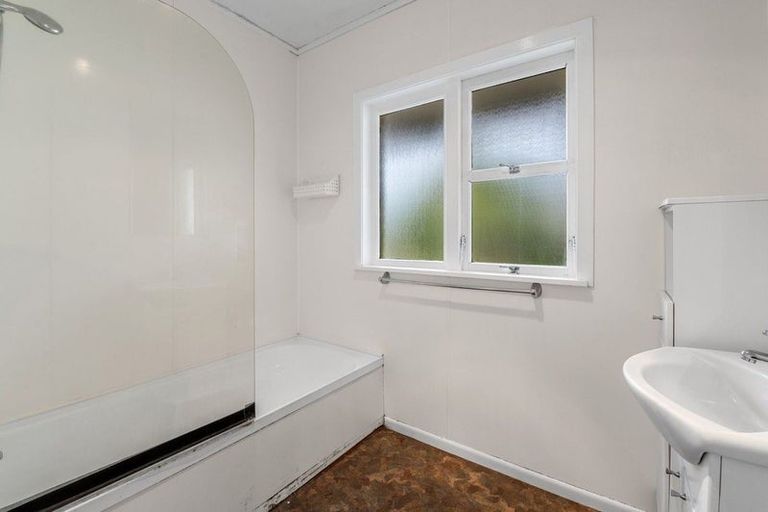 Photo of property in 13 Gordon Road, Western Heights, Rotorua, 3015