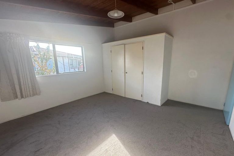 Photo of property in 20 Wattle Road, Sunnyvale, Auckland, 0612
