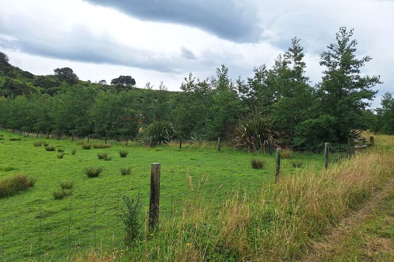 Photo of property in 695e Chester Road, West Taratahi, Carterton, 5791