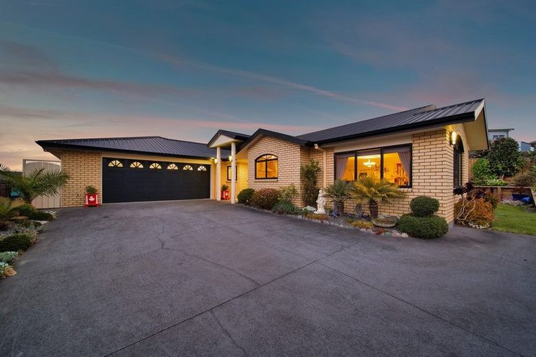 Photo of property in 4 Willow Place, Whalers Gate, New Plymouth, 4310