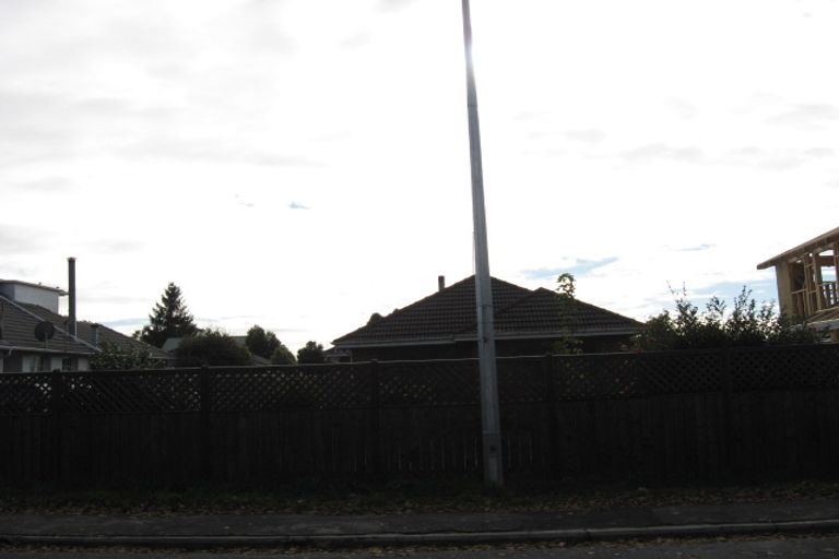 Photo of property in 2/70 Sawyers Arms Road, Northcote, Christchurch, 8052