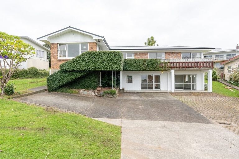 Photo of property in 4 Bankart Street, Raglan, 3225