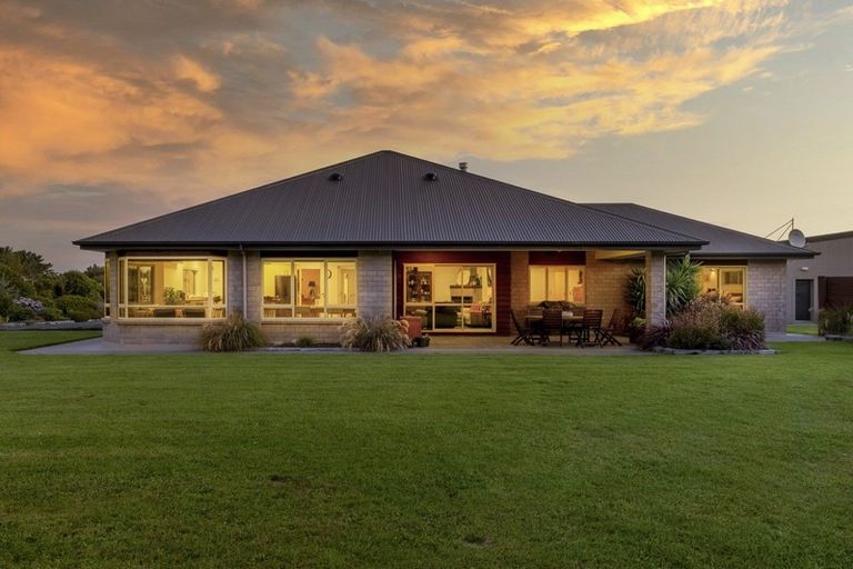 Photo of property in 130 Oreti Road, Otatara, Invercargill, 9879